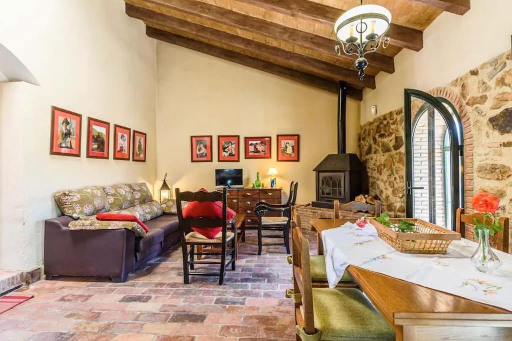 Villa Casa Cortijo En Dehesa Sierra Leon La Puebla de los Infantes Exterior foto