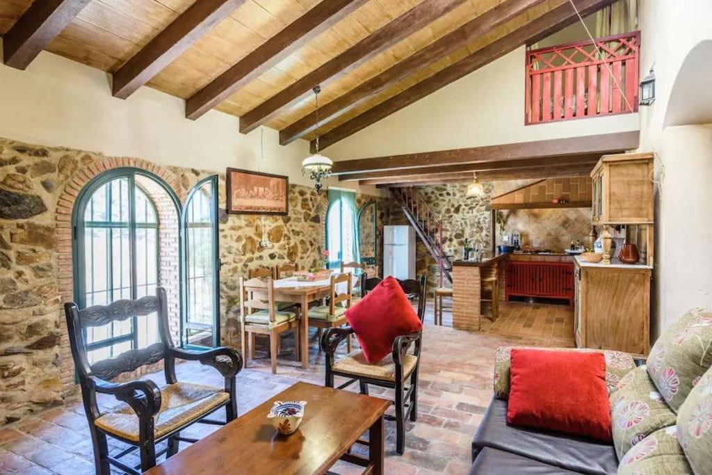 Villa Casa Cortijo En Dehesa Sierra Leon La Puebla de los Infantes Exterior foto